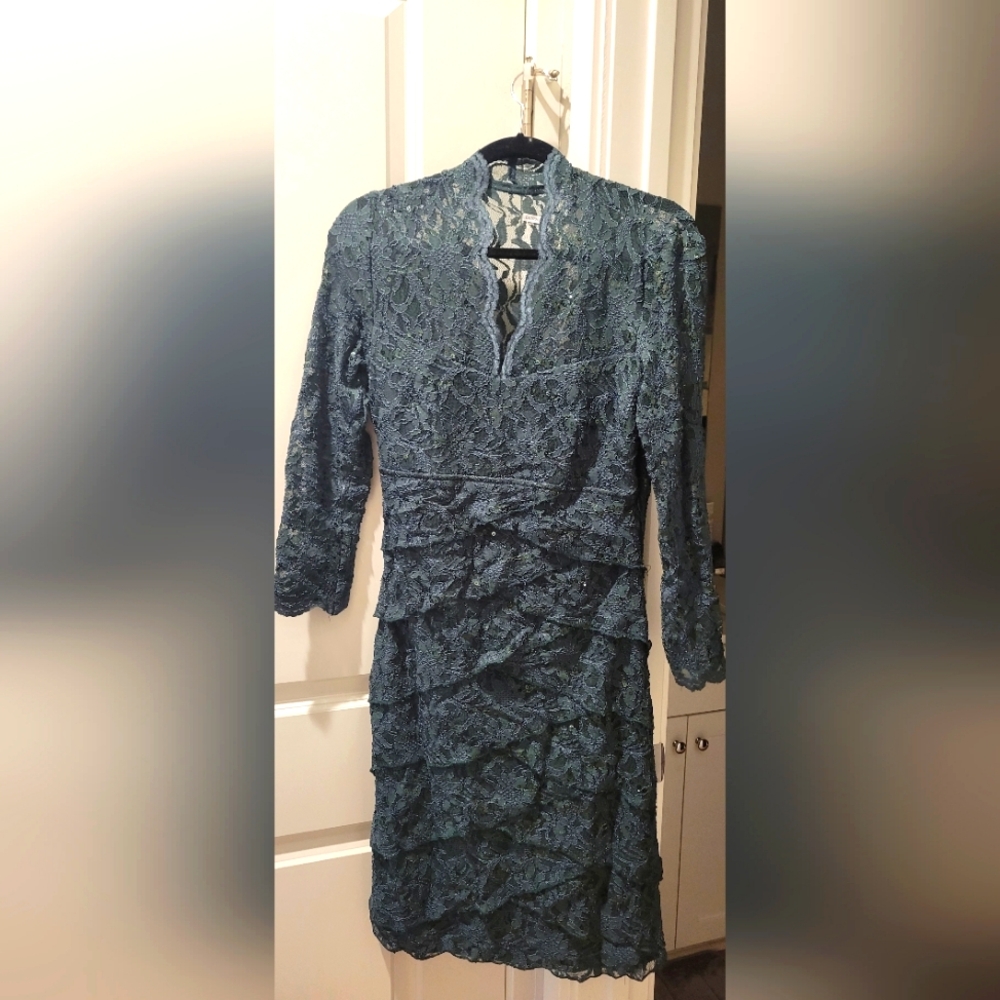 Hunter Green Lace Evening Dress